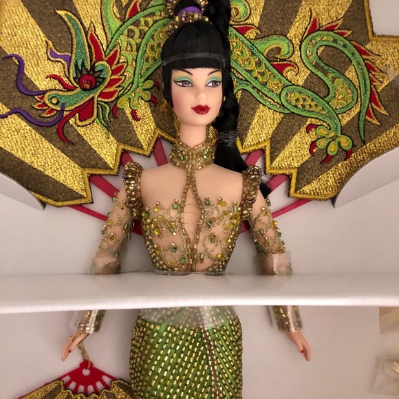 🔥1998 Vintage Bob Mackie Fantasy Goddess of Asia Barbie Limited Edition NRFB🔥 - Picture 3 of 16